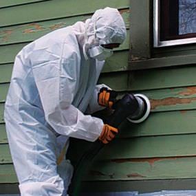 Worker_sanding